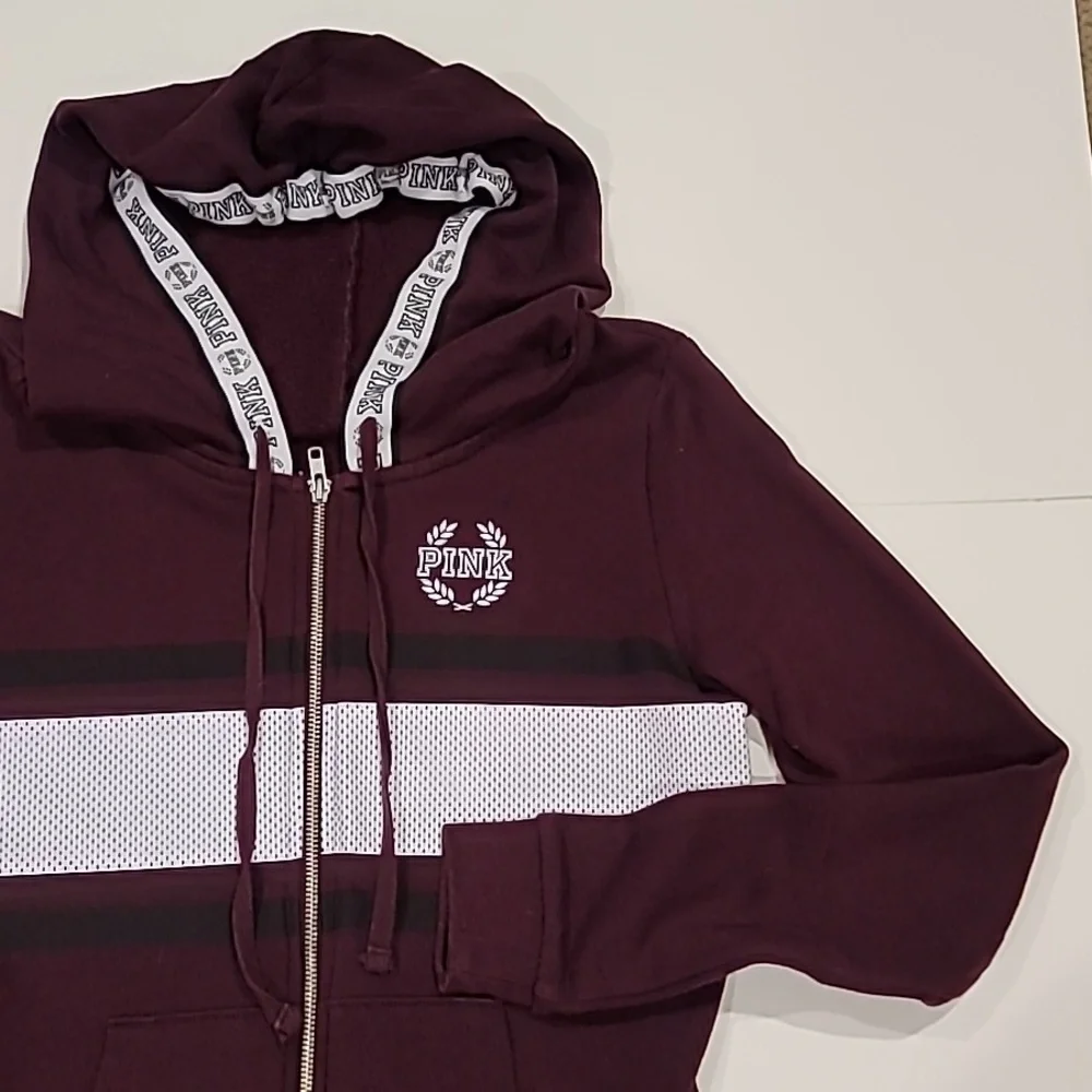 Victoria Secret "PINK" Popular Women's Burgundy Hoodie - Picture 3 of 12